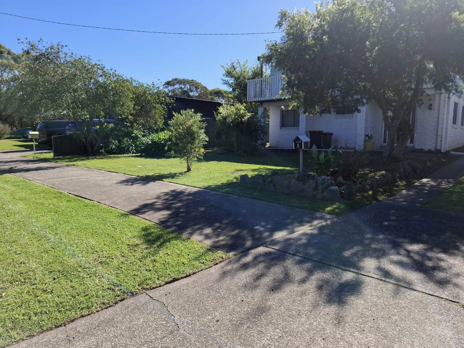 Front Yard Mow, Shoalhaven